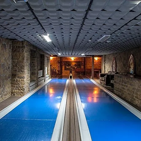 Gaja Hotel